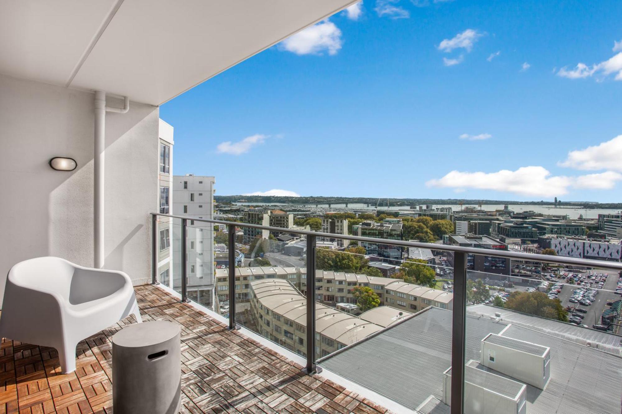 Skyline Serenade Apt With Skycity View And Parking Окленд Екстер'єр фото